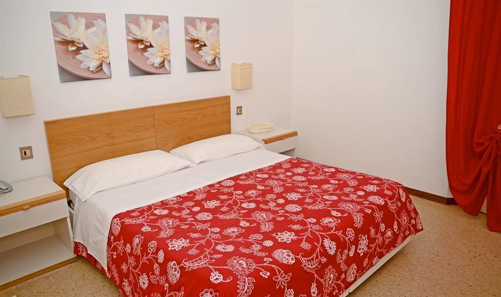 Hotel Kinda Castiglione della Pescaia Zewnętrze zdjęcie